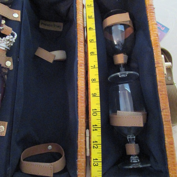 Bacchus Insulated wicker Wine Basket - Picture 7 of 13